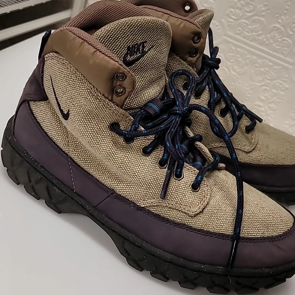 Nike ACG Rare Vintage90's Suede LaceUpHiking BootsOutdoor grape 7.5 sz like new! - Picture 5 of 11